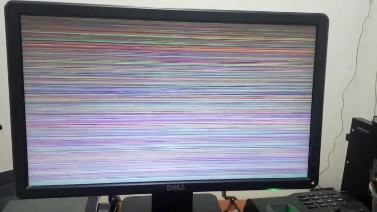 color line on computer screen