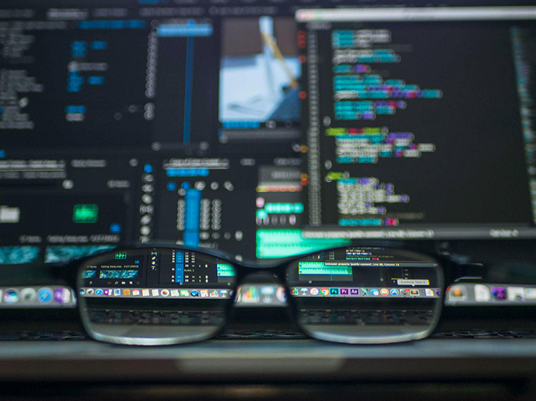 remote IT support tech computer screen